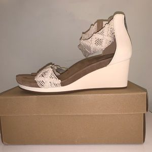 Lucky Brand Kaydyn Wedge Sandals Size 9M